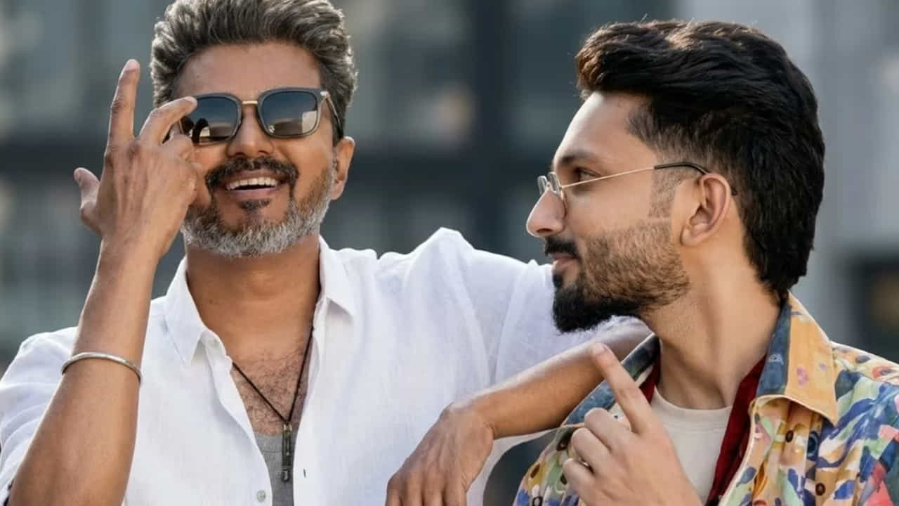  దర్శకుడు హెచ్. వినోద్ తన 'జన నాయగన్' సినిమా కోసం రూ. 25 కోట్లు అందుకున్నట్లు సమాచారం. ఇది ఆయన కెరీర్ లోనే అత్యధిక పారితోషికం. గతంలో విజయ్‌తో 'తుపాకి'లో పనిచేసిన వినోద్, యాక్షన్ చిత్రాలతో హిట్స్ అందుకున్నారు. ఈ ప్రాజెక్ట్‌ను ప్రారంభించడానికి ముందు ఆయన కొన్ని సంవత్సరాలు దీనిపైనే దృష్టి సారించారని చెబుతున్నారు. ఈ సినిమా పాటలు, నేపథ్య సంగీతం కోసం సంగీత దర్శకుడు అనిరుధ్ రవిచందర్ రూ. 13 కోట్లు వసూలు చేసినట్లు సమాచారం. 'లియో', 'జైలర్' వంటి తమిళ చిత్రసీమలోని పెద్ద హిట్‌లకు సంగీతం అందించిన అనిరుధ్, ప్రస్తుతం చిత్ర పరిశ్రమలో అత్యధిక పారితోషికం తీసుకునే సంగీత దర్శకులలో ఒకరు.