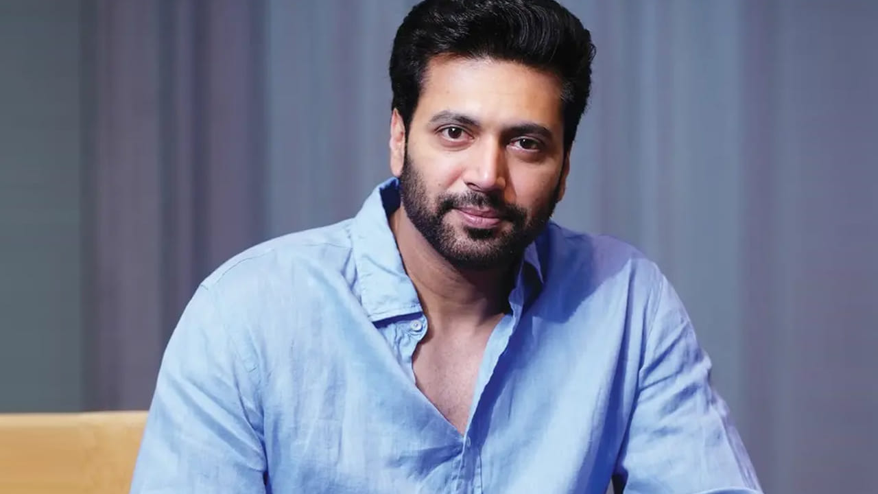 Jayam Ravi : స్టార్ హీరో ఇంట్లో దొంగతనం.. రూ.10 లక్షల వజ్రాల నెక్లెస్ మాయం.. డ్రైవర్ అరెస్ట్..