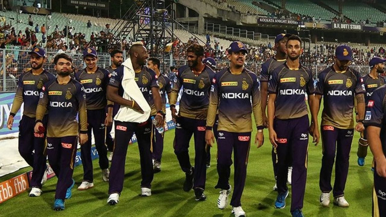 రహానే ఆటకు అకస్మాత్తుగా వీడ్కోలు పలకడంతో కోల్కతా యాజమాన్యం తీసుకునే తదుపరి నిర్ణయంపై క్రీడాలోకంలో సర్వత్రా ఆసక్తి నెలకొంది. అనుభవాన్ని నమ్ముకుని రింకూ లేదా గ్రీన్కు పగ్గాలు అప్పగిస్తారా, లేక భవిష్యత్తును దృష్టిలో ఉంచుకుని అంగ్క్రిష్ రఘువంశీ వైపు మొగ్గుచూపుతారా అనేది రాబోయే రోజుల్లో తేలనుంది.
