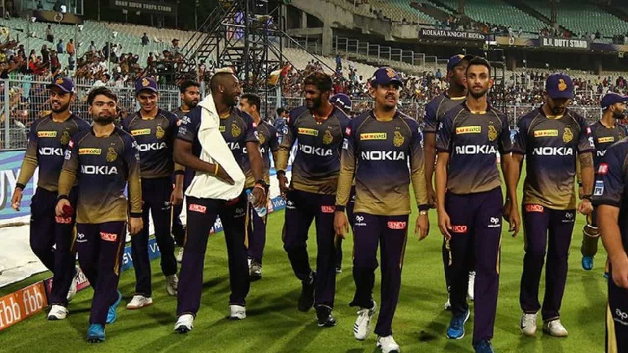రహానే ఆటకు అకస్మాత్తుగా వీడ్కోలు పలకడంతో కోల్కతా యాజమాన్యం తీసుకునే తదుపరి నిర్ణయంపై క్రీడాలోకంలో సర్వత్రా ఆసక్తి నెలకొంది. అనుభవాన్ని నమ్ముకుని రింకూ లేదా గ్రీన్కు పగ్గాలు అప్పగిస్తారా, లేక భవిష్యత్తును దృష్టిలో ఉంచుకుని అంగ్క్రిష్ రఘువంశీ వైపు మొగ్గుచూపుతారా అనేది రాబోయే రోజుల్లో తేలనుంది.
