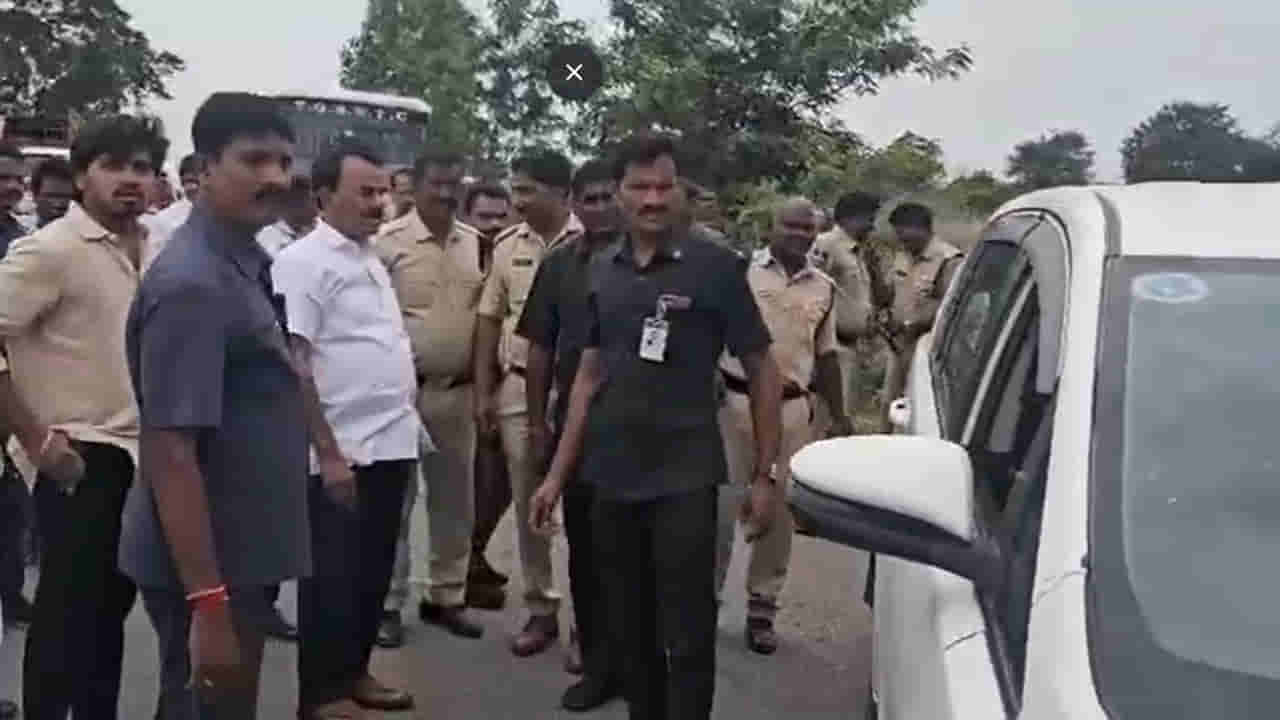 రోడ్డుపై రక్తపు మడుగులో బాధితుడు.. కాన్వాయ్ ఆపి ప్రాణం కాపాడిన మంత్రి జూపల్లి!