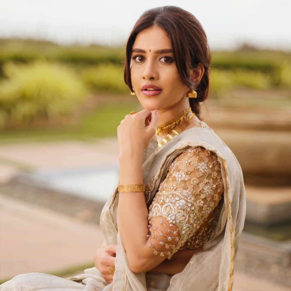 ర్యాట్ రేస్ లో భాగంగా సినిమాలు చేయకుండా, తనకు ఆనందం, సంతృప్తినిచ్చే పాత్రల కోసం ఎదురు చూస్తానని నభా వెల్లడించారు. ఈ మధ్యకాలంలో రెండేళ్ల పాటు సినిమాల నుంచి దూరంగా ఉండాల్సి వచ్చిందని, అందుకు గల కారణాన్ని వివరిస్తూ, "నేను మెట్లపై నుంచి జారిపడ్డాను. తలకి దెబ్బ తగలకుండా చూసుకునే ప్రయత్నంలో, నా శరీర బరువు మొత్తం ఎడమ భుజంపై పడింది. లోపల ఉన్న ఎముకలు చిన్న చిన్న ముక్కలైపోయాయి. అప్పుడు నేను ఫ్రాక్చర్ అనుకున్నాను, కానీ సర్జరీ చేయాల్సి వచ్చింది. స్టీల్ రాడ్ , అనేక స్క్రూలు పెట్టారు," అని వివరించారు. ఈ సంఘటన తనను శారీరకంగానే కాకుండా మానసికంగా కూడా చాలా ప్రభావితం చేసిందని, ఆ సమయంలో దాదాపు 4-5 సినిమాలు చేస్తున్నానని ఆమె తెలిపారు.