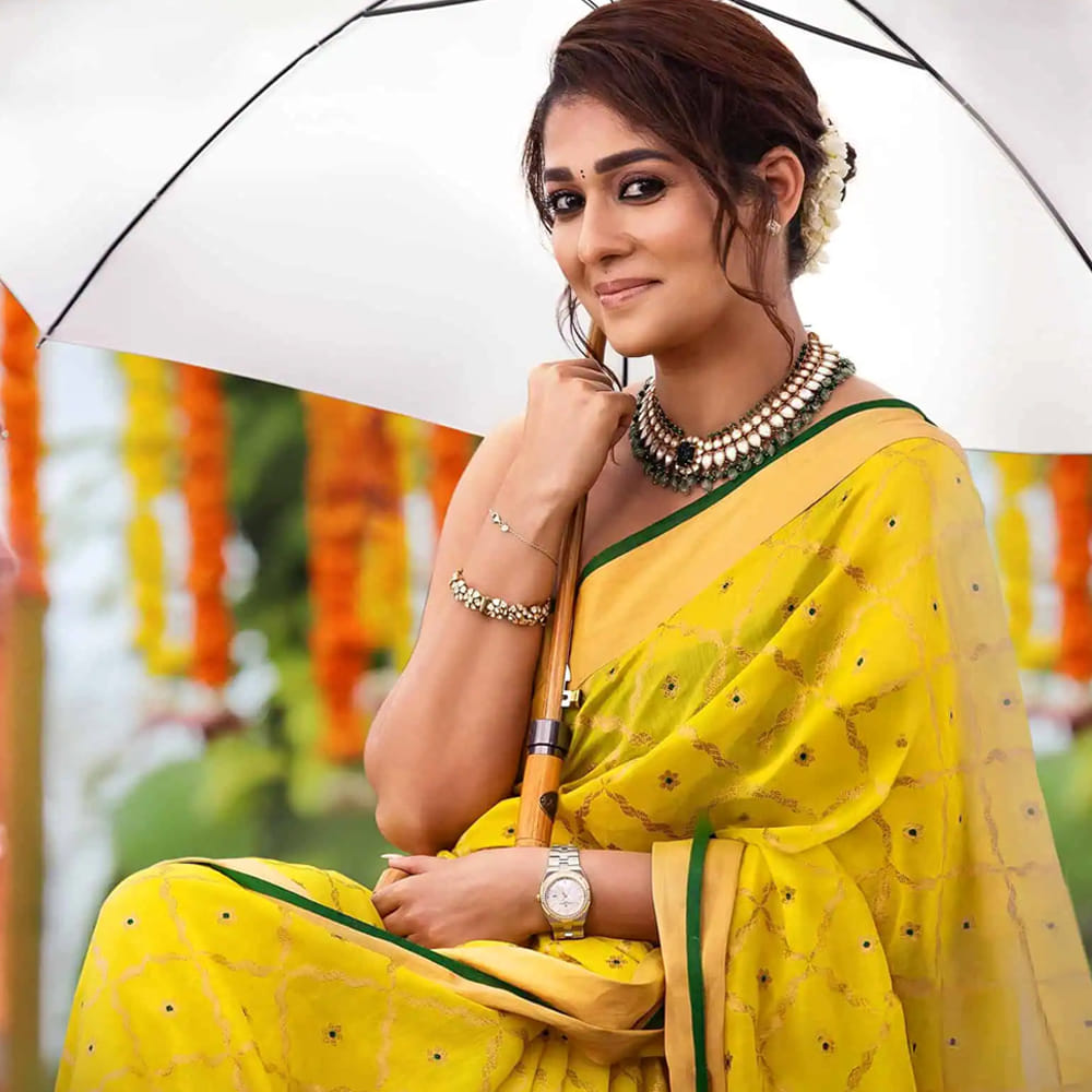 ఇప్పటివరకు ఏ హీరోయిన్ సైతం ఇంతగా పారితోషికం తీసుకోలేదని ఇండస్ట్రీ టాక్. ఇదిలా ఉంటే ఇప్పుడు నయన్ ఓ స్టార్ హీరో సినిమాలో నటిస్తుందని తెలుస్తుంది. ఆ హీరో ఎవరో కాదు మెగా పవర్ స్టార్ రామ్ చరణ్. సుకుమార్, చరణ్ కాంబినేషన్ లో తెరకెక్కుతున్న సినిమాలో  నయనతార నటిస్తుందని టాక్ వినిపిస్తుంది. 
