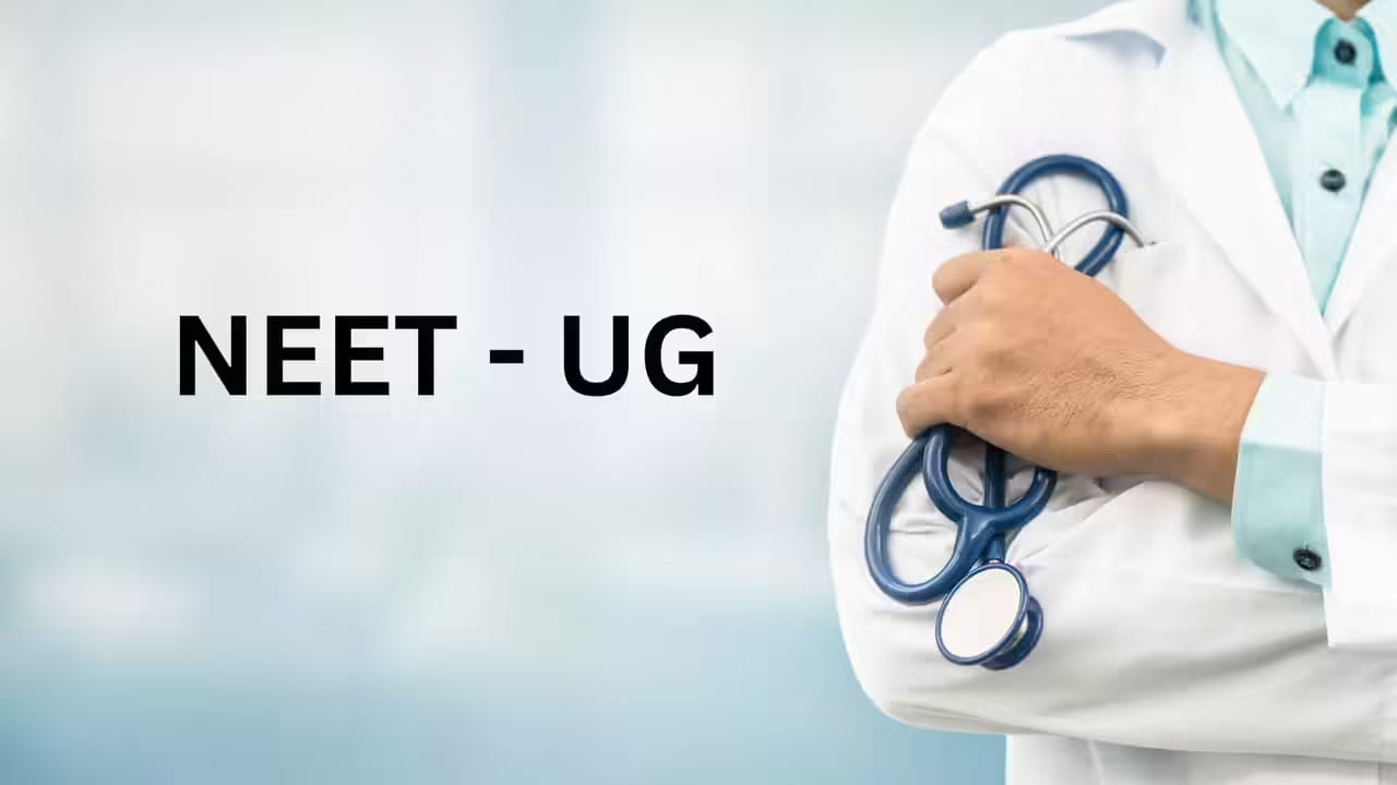 NEET Paper Leak: నీట్ పేపర్ లీక్ కేసు.. రూ. 5 లక్షల లంచంతో కెమిస్ట్రీ ప్రశ్నల కొనుగోలు.. సీబీఐ విచారణలో షాకింగ్ నిజాలు!