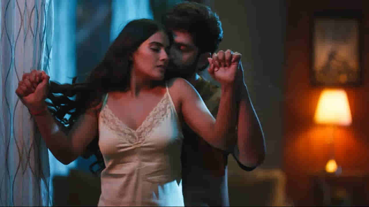 నేను రెడీ నుంచి సినిమా అదిరిపోయే రొమాంటిక్ మెలొడీ.. హరీష్, కావ్యా థాపర్ రొమాన్స్ మామూలుగా లేదుగా