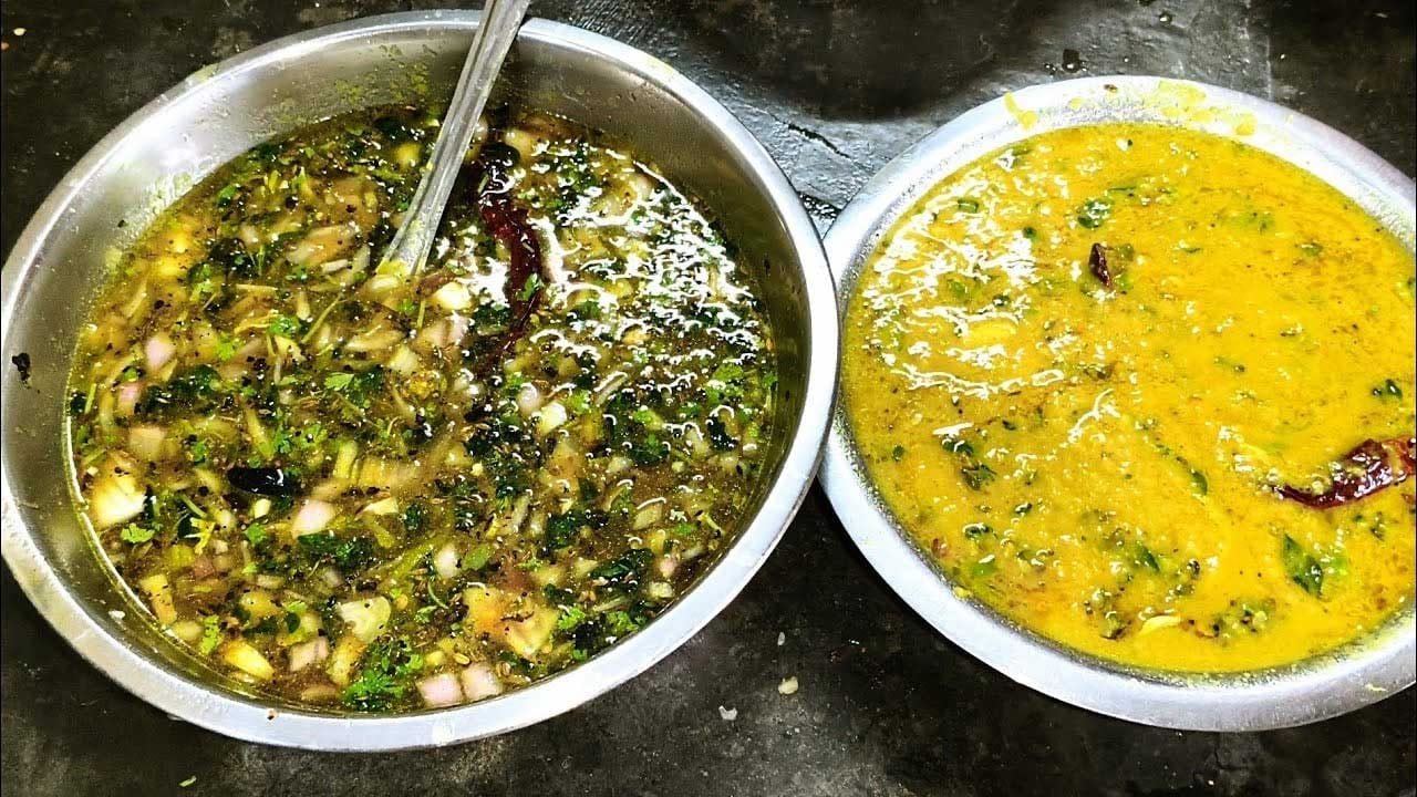 కావాల్సిన పదార్థాలు : పెసరపప్పు, వెల్లిపాయ రెబ్బలు కప్పు, జీలకర్ర, కారం, ఉప్పు రుచికి సరిపడ, ఆవాలు, కరివేపాకు, కొత్తిమీర, ఉల్లిపాయ తరిగినవి కప్పు, ఎండు మిర్చి,మెంతి పొండి, నూనె, నీళ్లు, చింత పండు.