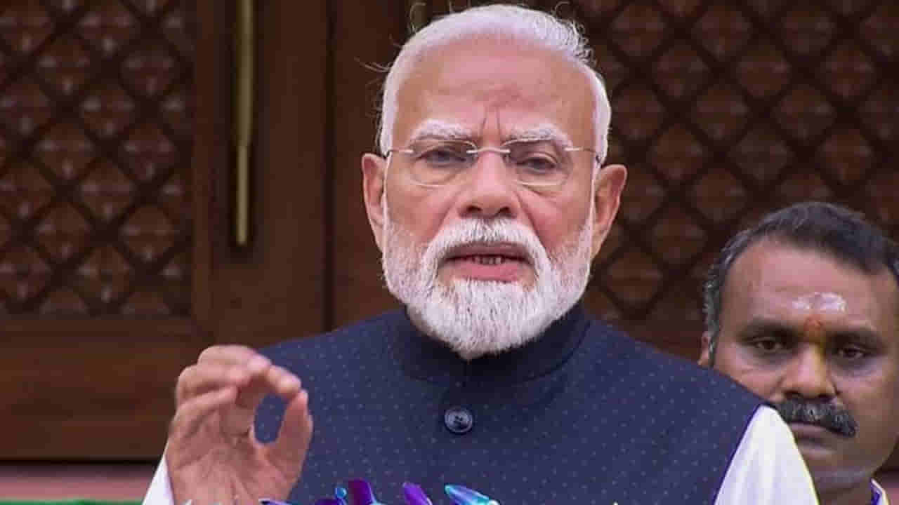 Watch: అర్ధరాత్రి ప్రధాని మోదీ సెల్ఫీ వీడియో.. వరుస పేపర్ లీక్లపై కీలక ప్రకటన
