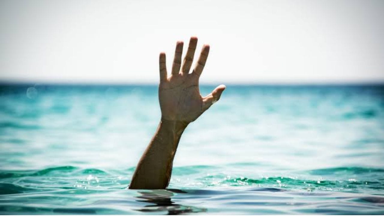Andhra News: తీవ్ర విషాదం.. చేపల వేటకని వెళ్లి ఐదుగురు మృతి.. ఎక్కడంటే?