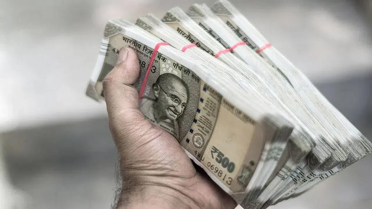 Investments: నెలకు రూ.12,500 పొదుపు చేస్తే చాలు.. రూ.కోటి మీ సొంతం.. ఈ పథకం గురించి తెలుసా..?
