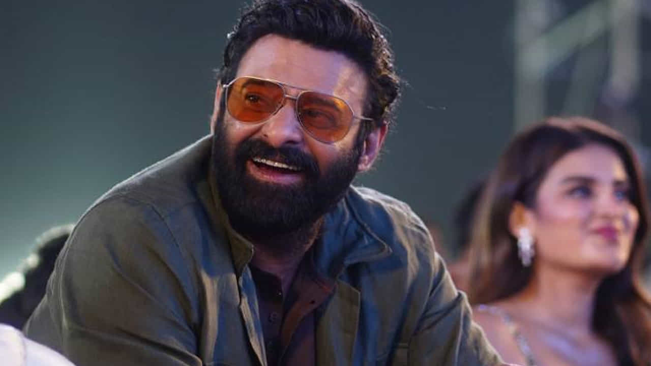 ఆ తర్వాత పూర్తిగా బాలీవుడ్‌కే పరిమితమైన కత్రినా, చాలా కాలం తర్వాత మళ్లీ ఒక భారీ సౌత్ ఇండియన్ ప్రాజెక్ట్‌లో భాగం కాబోతుండటం విశేషం. ఇప్పటికే ఈ సినిమా చిత్రీకరణ శరవేగంగా జరుగుతోంది. ఇటీవల ఒక ఇంటర్వ్యూలో దర్శకుడు సందీప్ రెడ్డి వంగా మాట్లాడుతూ, 'స్పిరిట్' షూటింగ్ దాదాపు 40 శాతం పూర్తయిందని వెల్లడించారు. ఇందులో ప్రభాస్ ఐపీఎస్ (IPS) ఆఫీసర్‌గా, మునుపెన్నడూ చూడని అత్యంత పవర్ ఫుల్ ఇంటెన్స్ లుక్‌లో కనిపిస్తున్నారు. టి-సిరీస్ (T-Series) , భద్రకాళి పిక్చర్స్ సంయుక్తంగా అత్యున్నత సాంకేతిక ప్రమాణాలతో, భారీ బడ్జెట్‌తో ఈ చిత్రాన్ని నిర్మిస్తున్నాయి. 