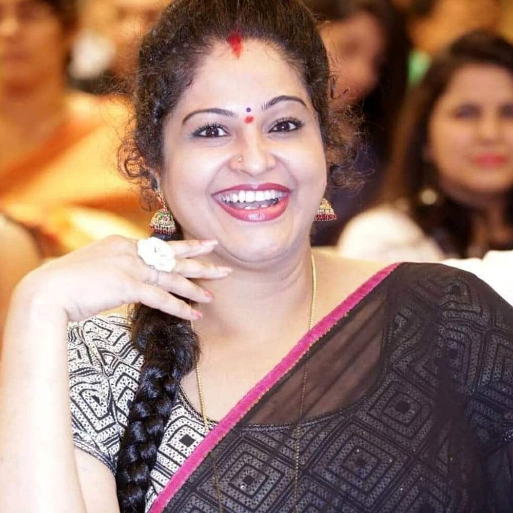 మహేష్ బాబు, గోపిచంద్ కథలో తన పాత్ర మంచిగా ఉంటుందనుకున్నా.., సినిమాలో కీలకంగా ఉంటుందని అనుకున్నా.. సినిమా కోసం బరువు తగ్గడంతో పాటు, మేకప్ లేకుండా సహజమైన లుక్‌ లోకి మారిపోయాయి. కానీ, షూటింగ్‌కు వెళ్లిన మొదటిరోజే, తనకు ముందే చెప్పని ఒక అభ్యంతరకరమైన సన్నివేశాన్ని చిత్రీకరించారని రాశి పేర్కొన్నారు. ఆ సన్నివేశం తన ఇమేజ్‌కు, కెరీర్‌కు తీవ్రంగా నష్టం కలిగించేదని భావించి, వెంటనే షూటింగ్ వదిలి వెళ్లిపోవాలని నిర్ణయించుకున్నారట.