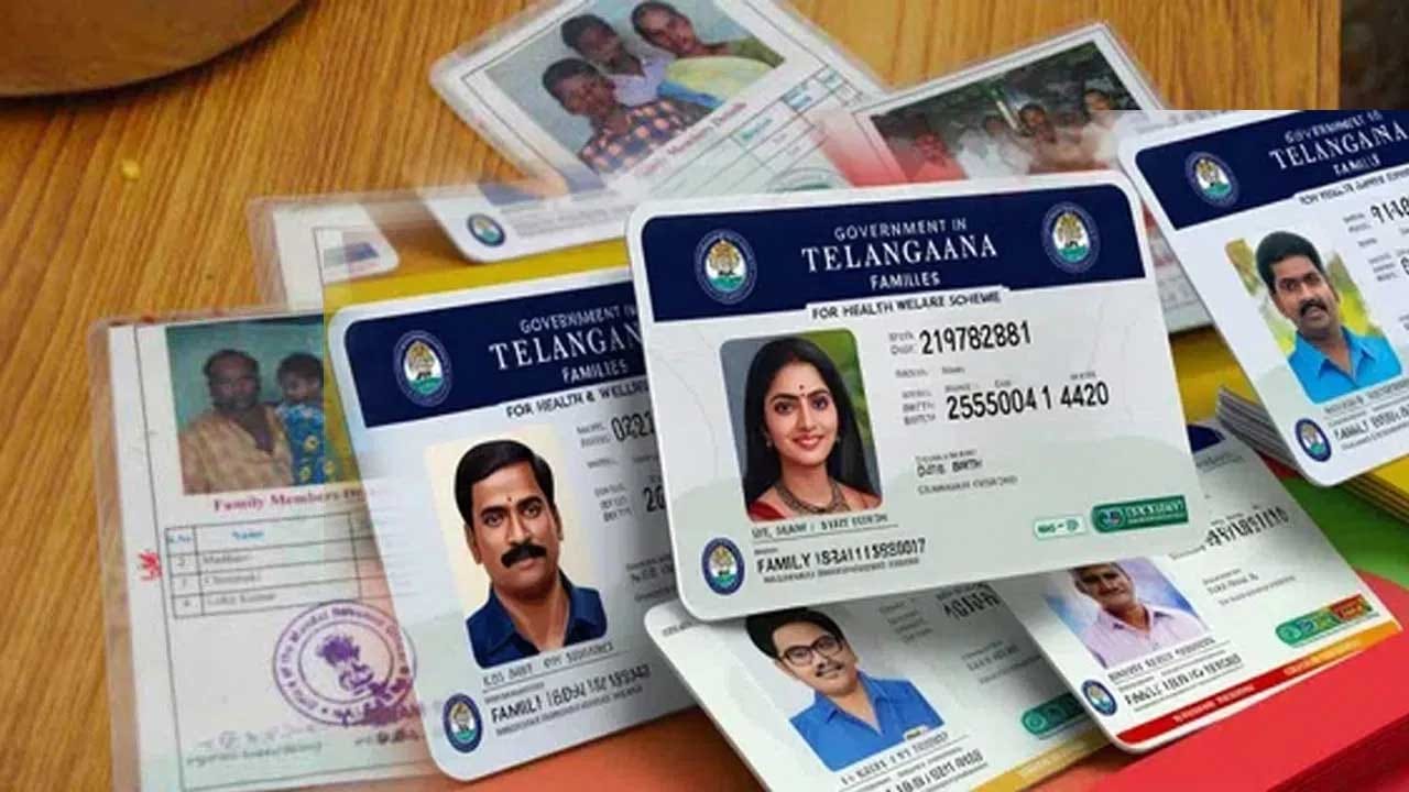 ప్రభుత్వ వర్గాల సమాచారం ప్రకారం.. ముఖ్యమంత్రి రేవంత్ రెడ్డి చేతుల మీదుగా హైదరాబాద్‌లో నిర్వహించే ప్రత్యేక కార్యక్రమంలో ఈ పథకాన్ని ప్రారంభించే అవకాశం ఉంది. అనంతరం రాష్ట్రంలోని అన్ని నియోజకవర్గాల్లో మంత్రులు, ఎమ్మెల్యేలు లబ్ధిదారులకు స్మార్ట్ రేషన్ కార్డులను అందజేయనున్నారు. ఆగస్టు తొలి వారంలో లేదా స్వాతంత్య్ర దినోత్సవం సందర్భంగా ఈ కార్యక్రమం ప్రారంభమయ్యే అవకాశాలు కనిపిస్తున్నాయి.