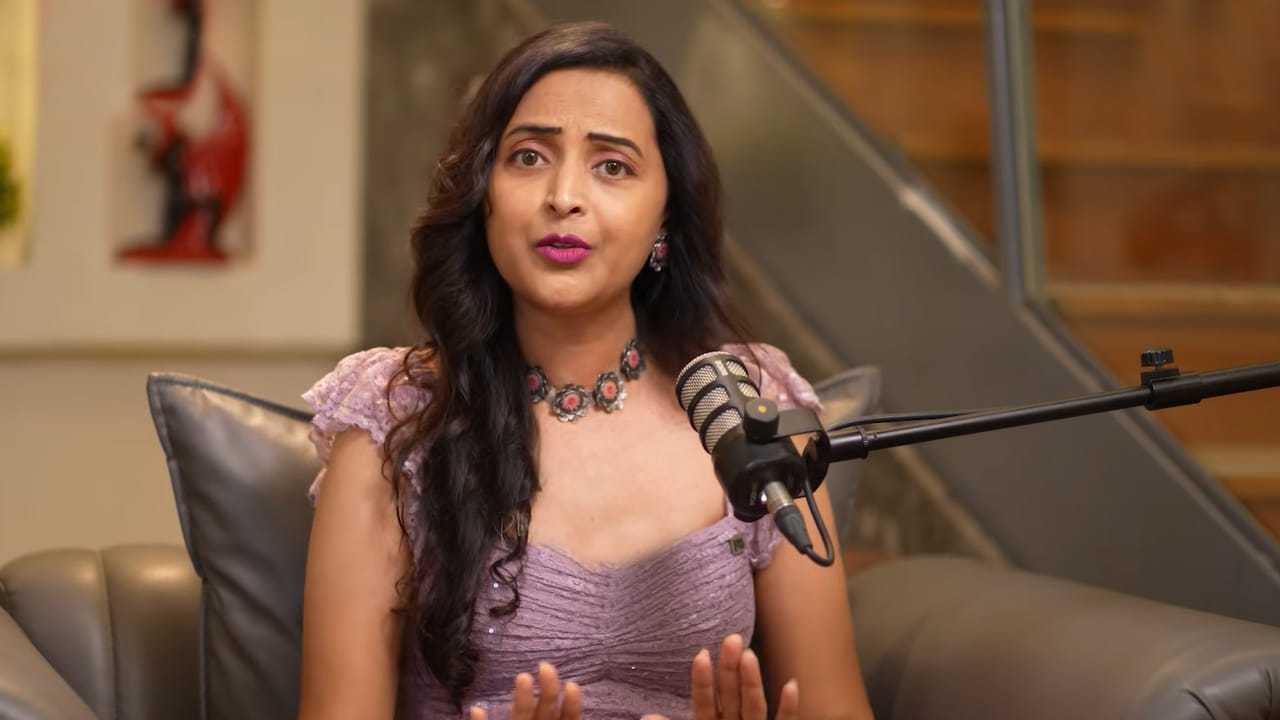 Tollywood : హీరోయిన్ గజాలతో నిజంగానే గొడవ.. అసలు విషయం చెప్పిన ఆనందం హీరోయిన్..