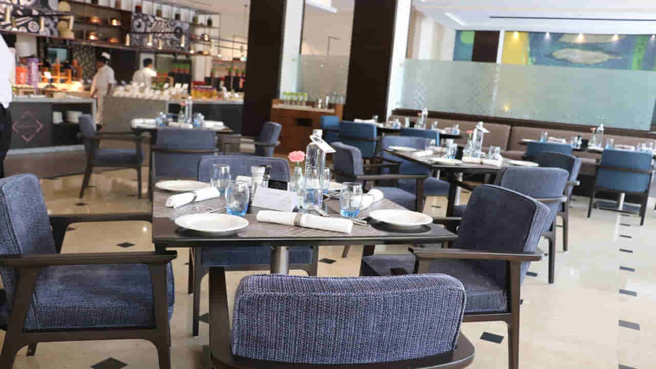 Restaurants: రెస్టారెంట్కు వెళ్తున్నారా? బిల్లులో ఆ ఛార్జీలు వేస్తే అస్సలు కట్టకండి.. ప్రభుత్వం సీరియస్ యాక్షన్!