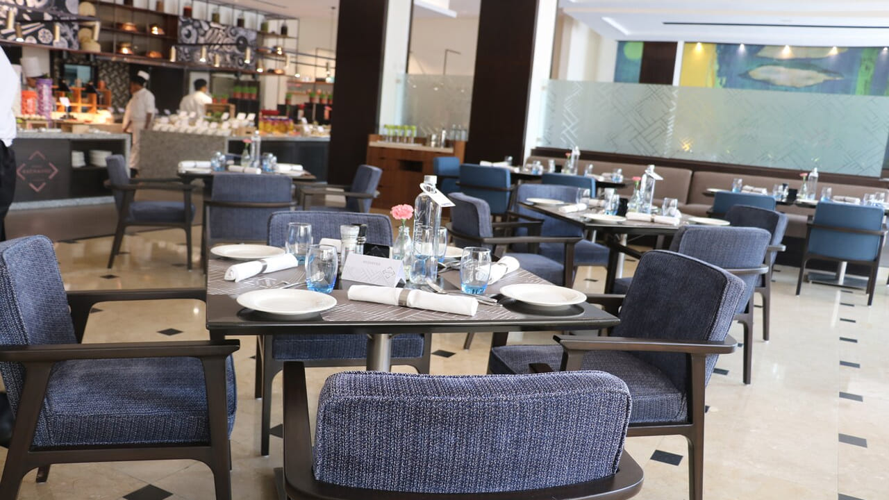 Restaurants: రెస్టారెంట్కు వెళ్తున్నారా? బిల్లులో ఆ ఛార్జీలు వేస్తే అస్సలు కట్టకండి.. ప్రభుత్వం సీరియస్ యాక్షన్!