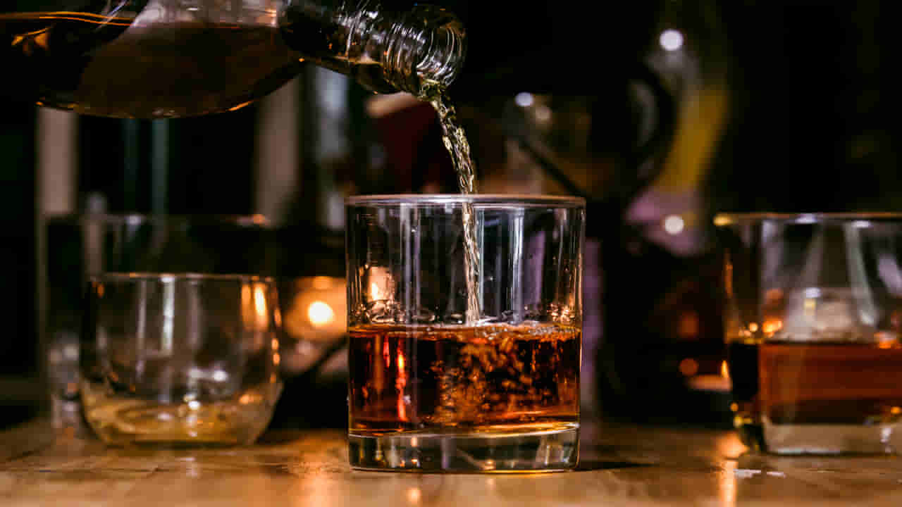 Scotch Whisky: మద్యం ప్రియులకు గుడ్న్యూస్.. స్కాచ్, విస్కీ ధరలు భారీగా తగ్గనున్నాయ్.. ఎందుకంటే..!