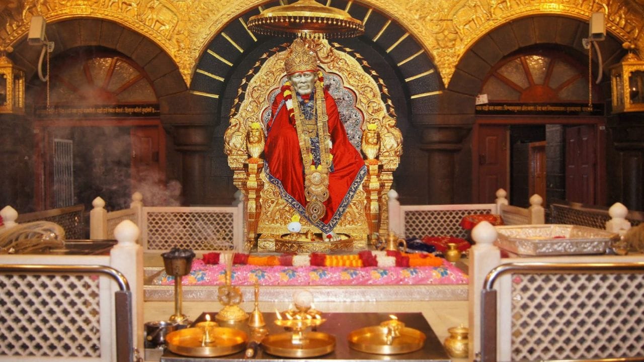 షిరిడీ ఆలయ నిధులకు పటిష్ట భద్రత.. ఎలా కాపాడుతున్నారో తెలుసా?