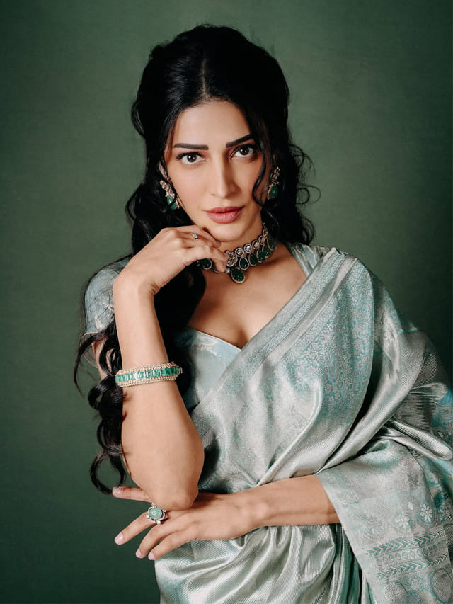 అందంలో దేవకన్య.. శ్రుతి మల్టీటాలెంట్స్ తెలిస్తే ఆశ్చర్యపోవాల్సిందే