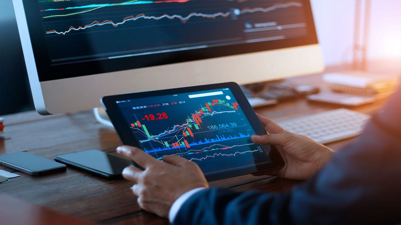 Stock Market: స్టాక్ మార్కెట్ ఒడిదుడుకులను తట్టుకోవడానికి హైబ్రిడ్ ఇటిఎఫ్లు ఎలా ఉపయోగపడతాయి?