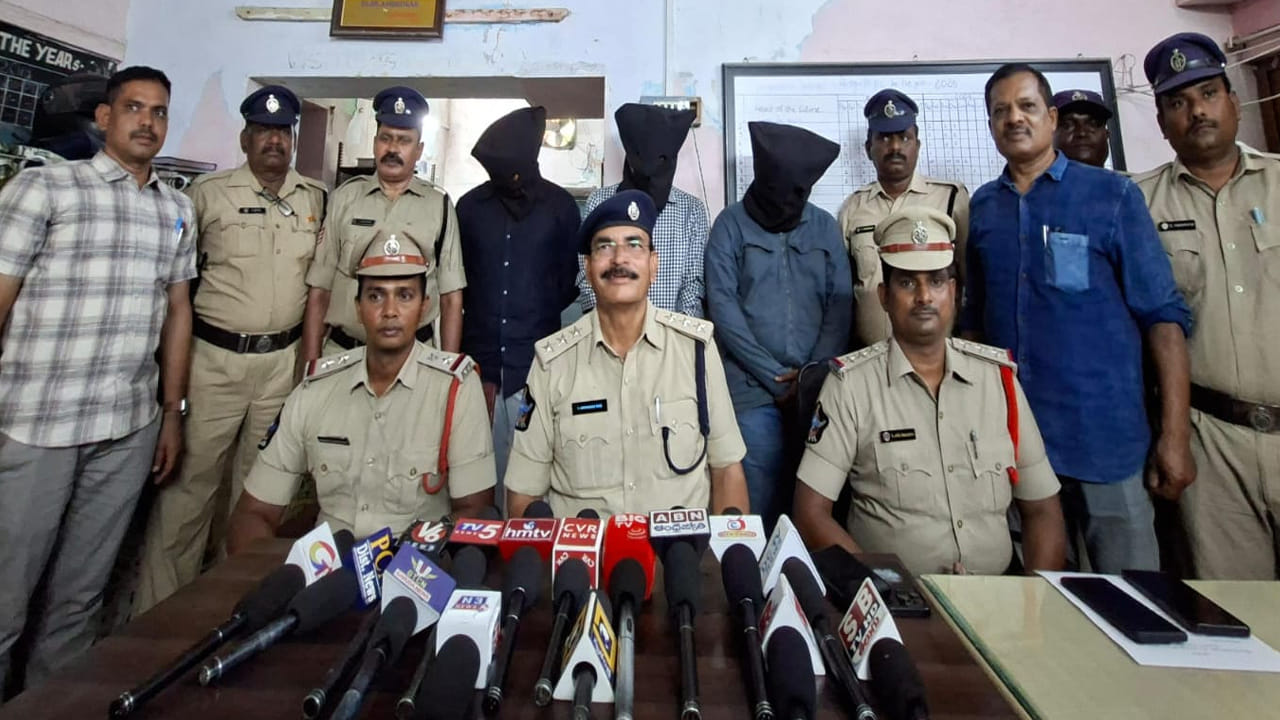 Tirupati: తిరుపతిలో డ్రగ్స్ కలకలం.. మత్తు ముఠాలో టీటీడీ ఉద్యోగి.. బెంగళూరు లింకులు..