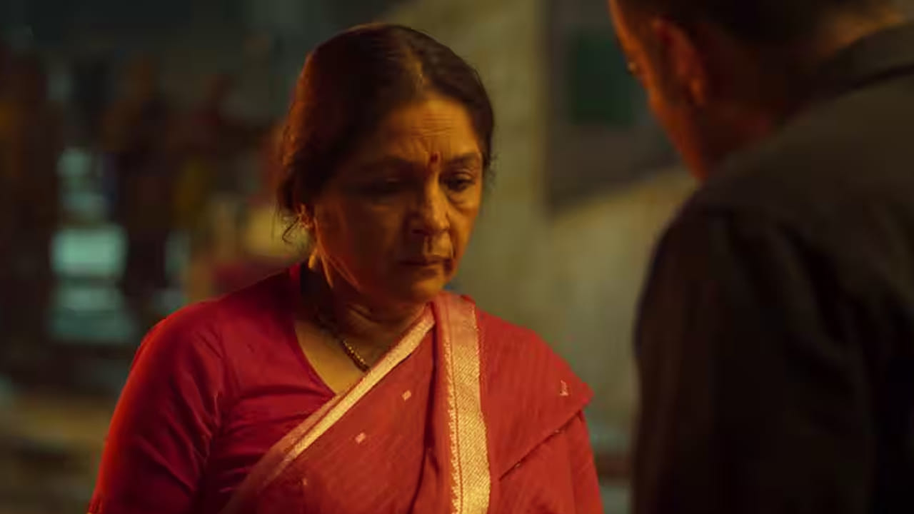 కొన్ని సినిమాలు నెమ్మదిగా మొదలై చివరి సన్నివేశానికి చేరుకుంటాయి. ఇది అలాంటి సినిమాలలో ఒకటి ఇప్పుడు ఓటీటీలో దూసుకుపోతుంది. ప్రారంభంలో పెద్ద మలుపులేమీ ఉండవు.. కానీ ఒకానొక సమయంలో ఆ సినిమాలోని సస్పెన్స్, మలుపులు ఆద్యంతం మిమ్మల్ని కట్టిపడేస్తాయి. పరిస్థితికి అనుగుణంగా మారాలన్న పాత్ర నిర్ణయం మొత్తం సినిమానే మార్చేస్తుంది. అది ఏ సినిమానో మీకు తెలుసా? ప్రస్తుతం తెగ వైరలవుతుంది. 'మనిషి తన పరిసరాలకు బందీ' అనే సూక్తికి సరిపోయే చిత్రంగా ఈ సినిమా అనే చెప్పుకోవచ్చు.