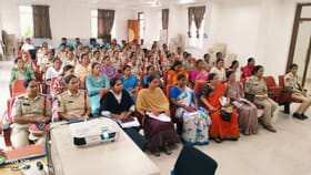 ఖాకీలో కన్నతల్లి ప్రేమ.. పోలీసుల సరికొత్త ప్రయోగం