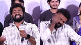 స్టేజ్ పై చెంప మీద పదే పదే కొట్టుకున్న నటుడు..