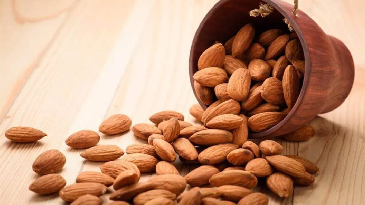Almonds Vs Dates