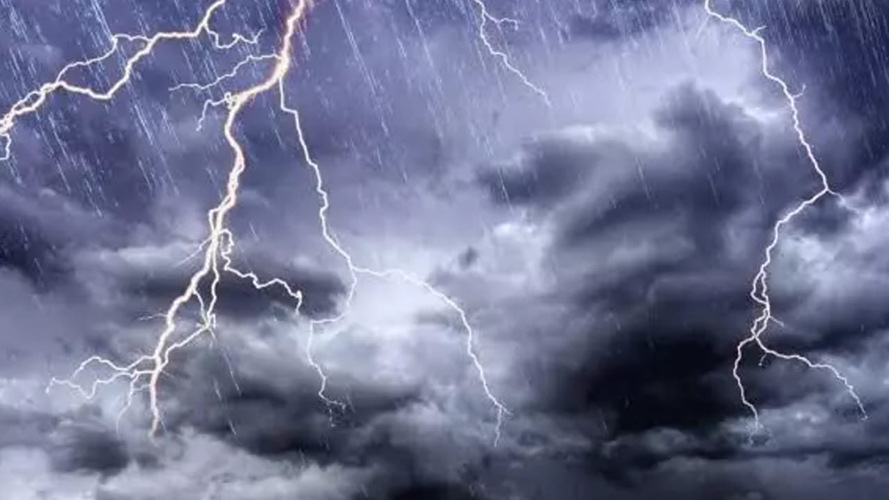 Andhra: ఏపీలో వర్షాలు కొనసాగుతాయా..? ఇదిగో లేటెస్ట్ వెదర్ రిపోర్ట్..