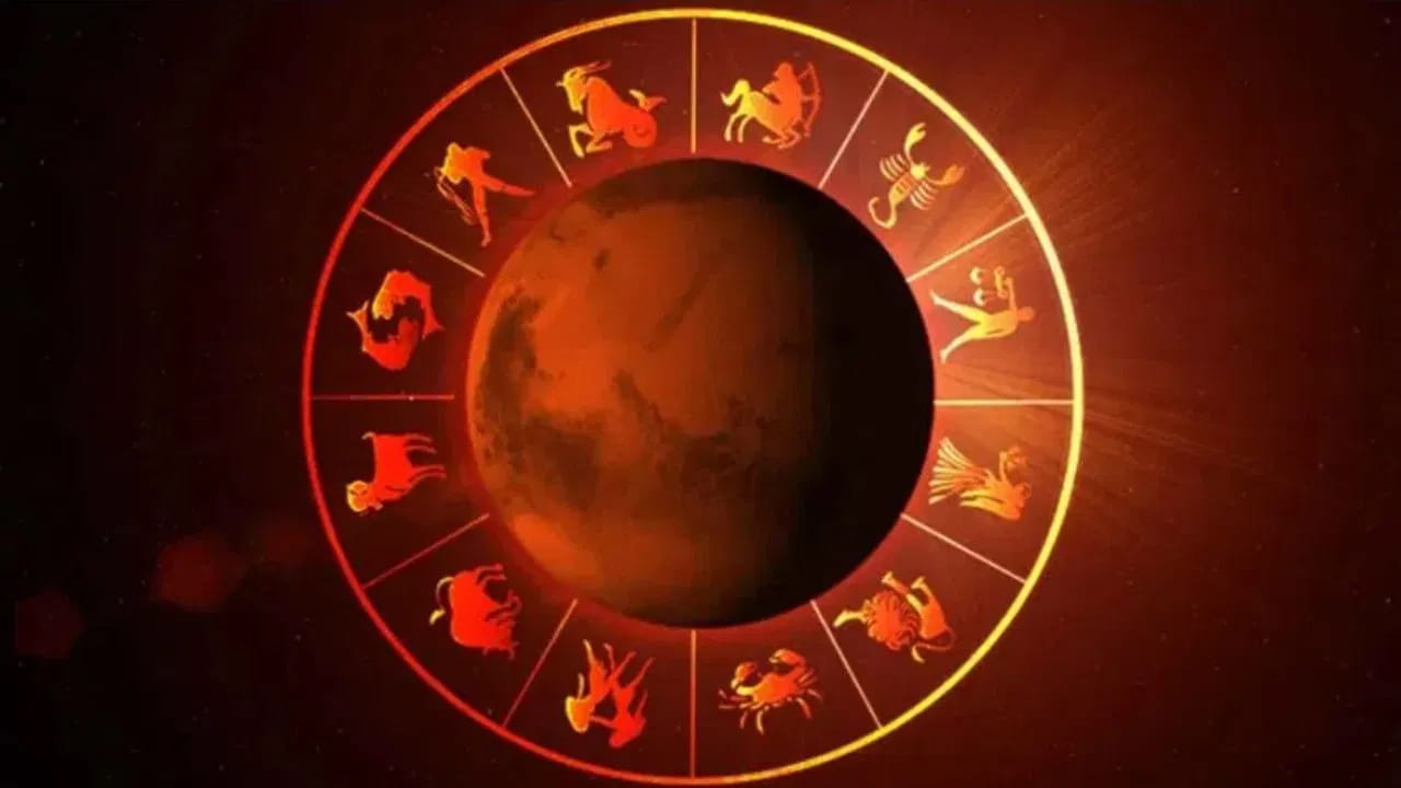 జ్యోతిష్య నిపుణుల చెప్పిన దాని బట్టి చూస్తే రాశులు , గ్రహాలు వాటి గమన స్థానాలను మార్చుకుంటాయి. అయితే, కొన్ని సార్లు అనుకూలముగా ఉంటే, మరికొన్ని సార్లు ప్రతికూలంగా ఉంటుంది. అయితే, మంచైనా చెడు అయినా ఈ ప్రభావం మొత్తం 12 రాశుల పైన తీవ్ర ప్రభావం చూపుతుందని జ్యోతిష్యులు చెబుతున్నారు.