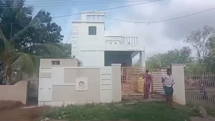 కొత్త ఇల్లు గృహ ప్రవేశం చేయడానికి వెళ్లగా.. గుమ్మం ముందు