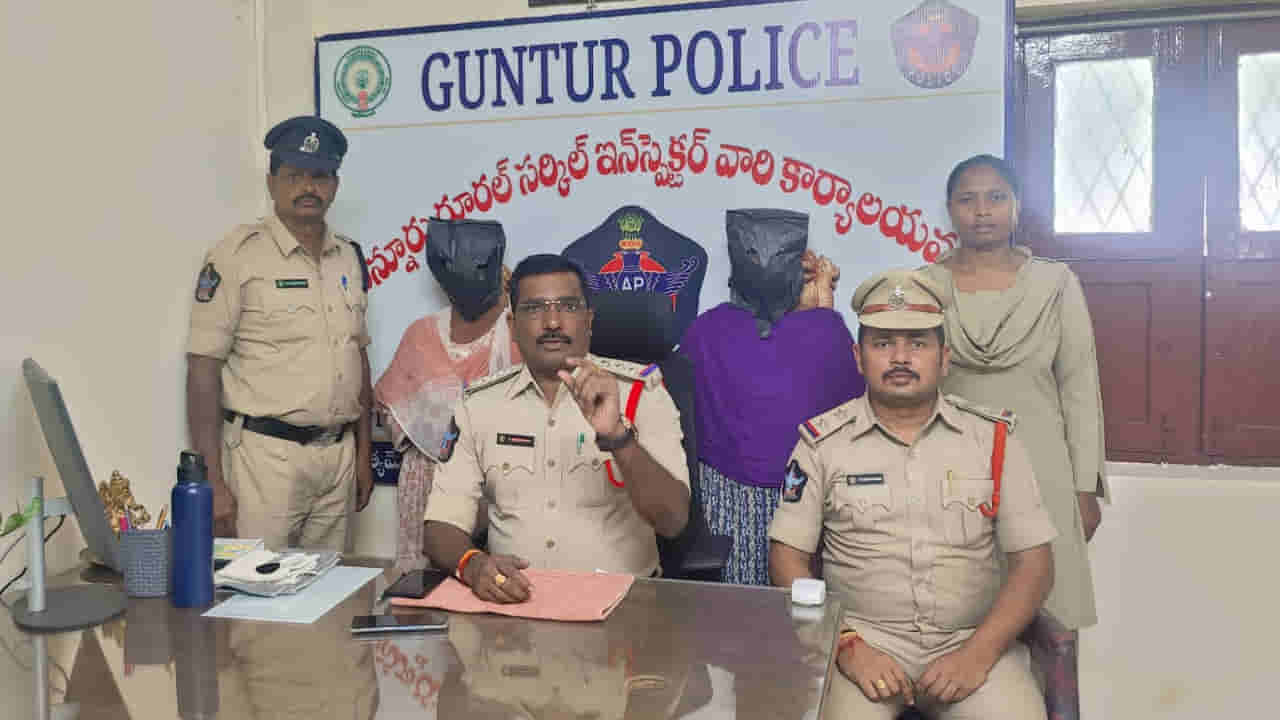 Andhra: ఇత్తడి సామాన్లు కనిపిస్తే చాలు.. వాళ్లు చేతులకు తిమ్మిర్లు మొదలవుతాయ్..