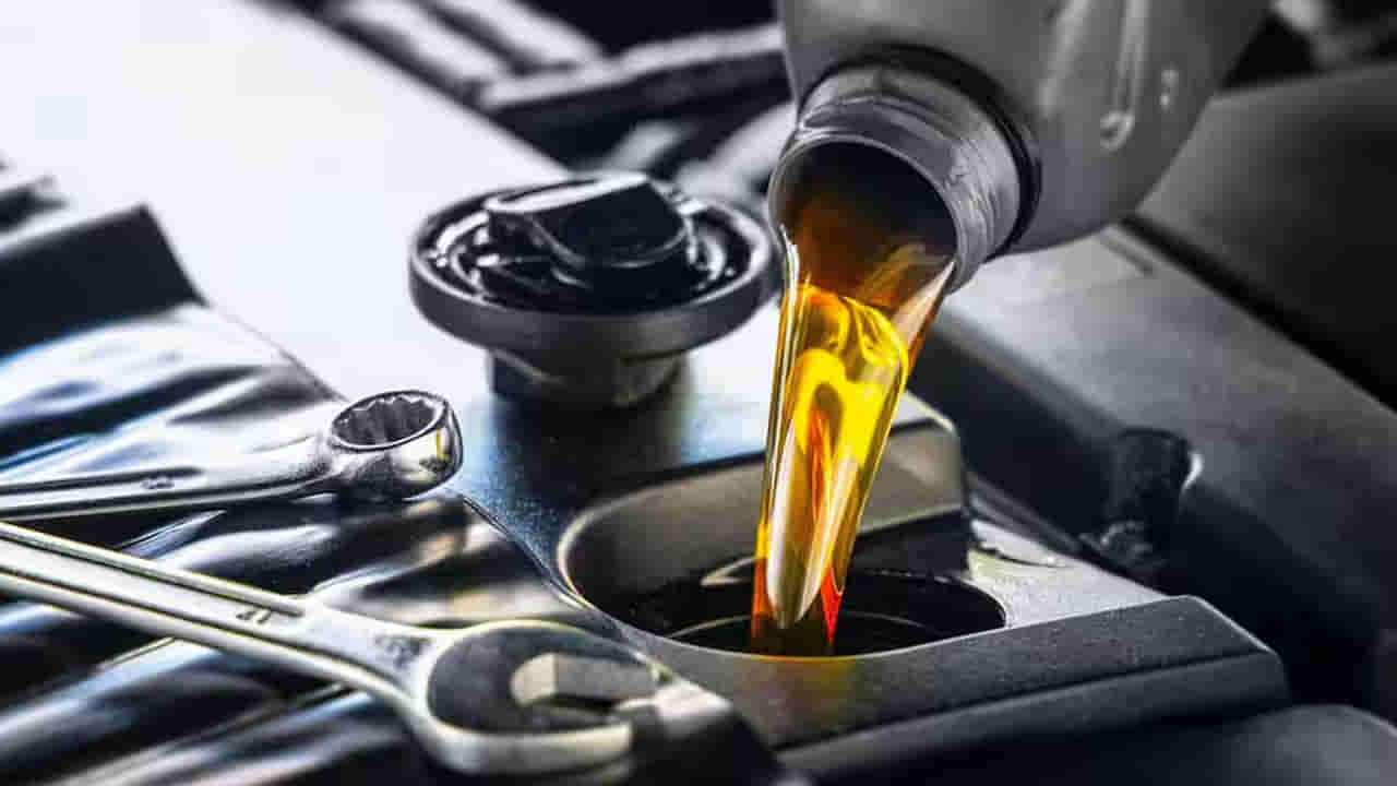 Car Engine Oil: కారు ఇంజిన్ ఆయిల్ పాడైందో లేదో జస్ట్ 5 నిమిషాల్లో తెలుసుకోవచ్చు.. ఎలాగంటే..