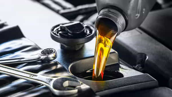 Car Engine Oil: కారు ఇంజిన్ ఆయిల్ పాడైందో లేదో జస్ట్ 5 నిమిషాల్లో తెలుసుకోవచ్చు.. ఎలాగంటే..