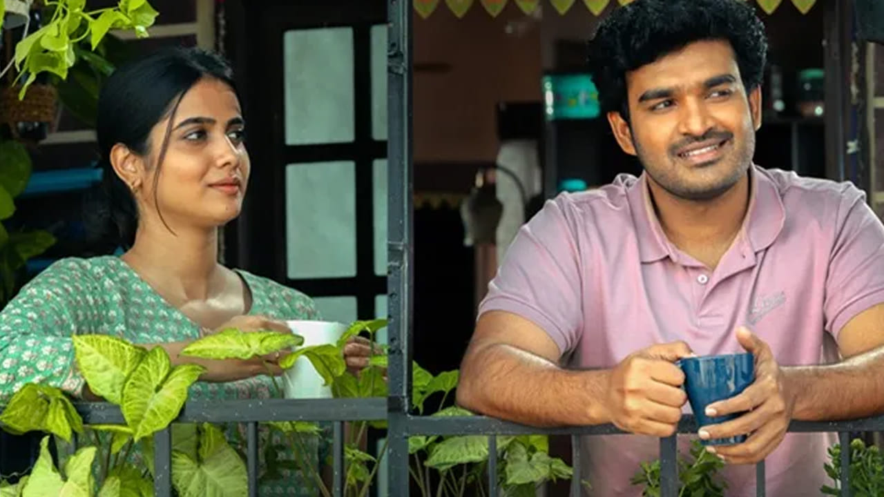 థియేటర్లలో కల్ట్ క్లాసిక్గా నిలిచిన ఈ చిత్రం ఓటీటీ వేదికగా కూడా అంతే గొప్ప విజయాన్ని సాధిస్తుందని మేకర్స్ ధీమా వ్యక్తం చేస్తున్నారు. సుమారు రూ. 15 కోట్ల బడ్జెట్తో రూపొందిన ఈ చిత్రం ప్రపంచవ్యాప్తంగా రూ. 50 కోట్లకు పైగా గ్రాస్ వసూళ్లను సాధించి ఘన విజయాన్ని అందుకుంది. జూలై 24న థియేటర్లలో విడుదలైన ఈ చిత్రం విమర్శకుల ప్రశంసలతో పాటు ప్రేక్షకుల విశేష ఆదరణ పొందింది.