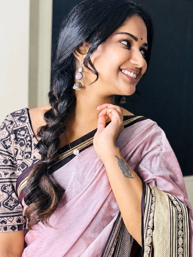 గుర్తు పట్టలేని విధంగా అరియానా..  చీరలో భలే ఉందిగా..