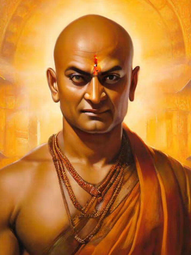 చాణక్య నీతి : ఈ నలుగురి ముందు కన్నీళ్లు కార్చకండి.. తప్పు  మీదే అవుద్దీ
