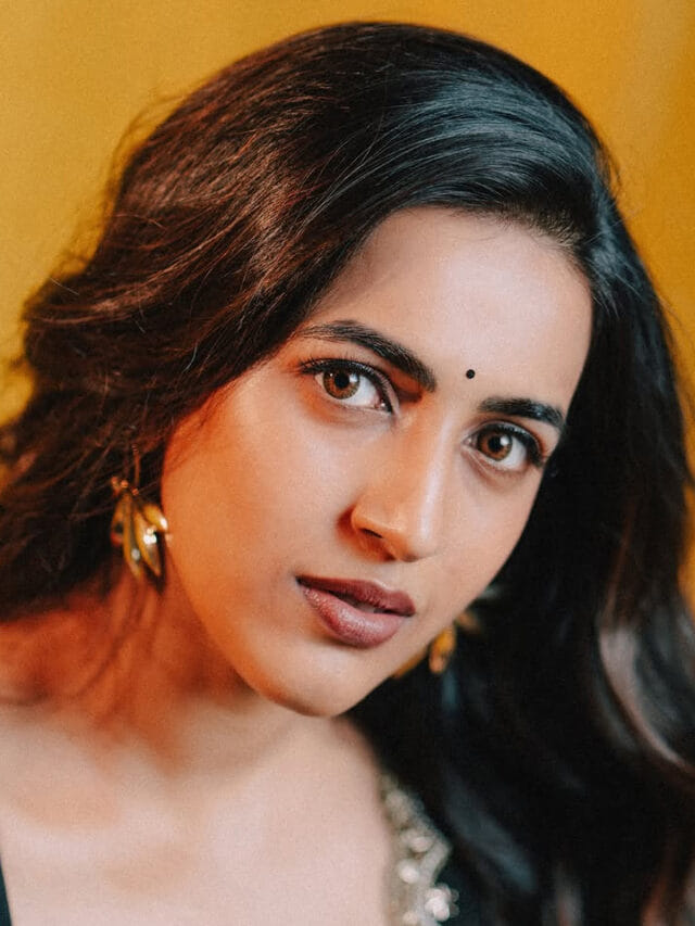 సింపుల్‌గా అందంగా.. మెగా బ్యూటీ ఫొటోస్