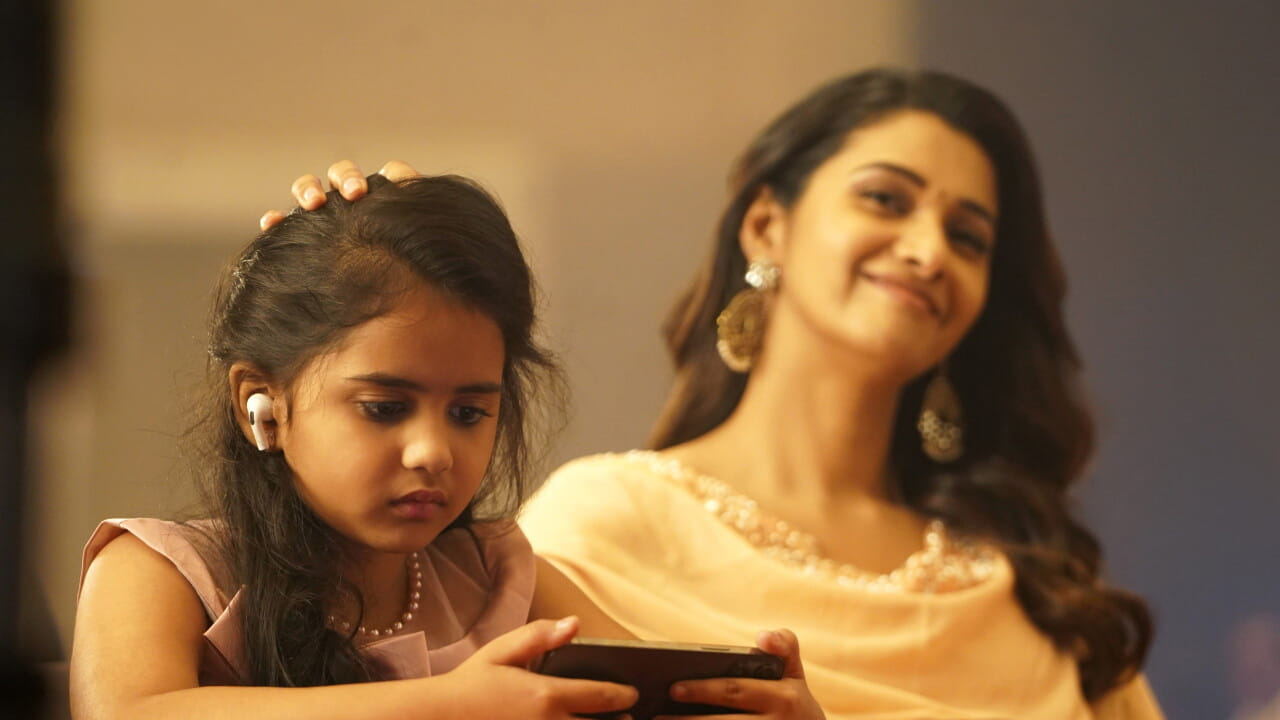 ఒక వార్తాపత్రిక క్లిప్పింగ్ నుండి భవిష్యత్తు గురించి చదవగలిగితే ఏమవుతుంది? మీరు ఎప్పుడైనా దాని గురించి ఆలోచించారా? రేపు ఏమి జరగబోతోందో, ఎవరు చనిపోబోతున్నారో ఈ క్లిప్పింగ్ నుండి చదవగలిగితే మీరేం చేస్తారు? భవిష్యత్తులో జరగబోయే సంఘటనలను మీరు ఆపగలరా? ఈ సిరీస్‌లో లేవనెత్తిన ప్రశ్నలు ఇవే. ఇది సమాధానాలను కూడా అందిస్తుంది మరియు ఈ కథ మిమ్మల్ని భయపెడుతుంది. 