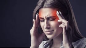 తరచూ తలనొప్పి వస్తోందా? లైట్ తీసుకోవద్దు..