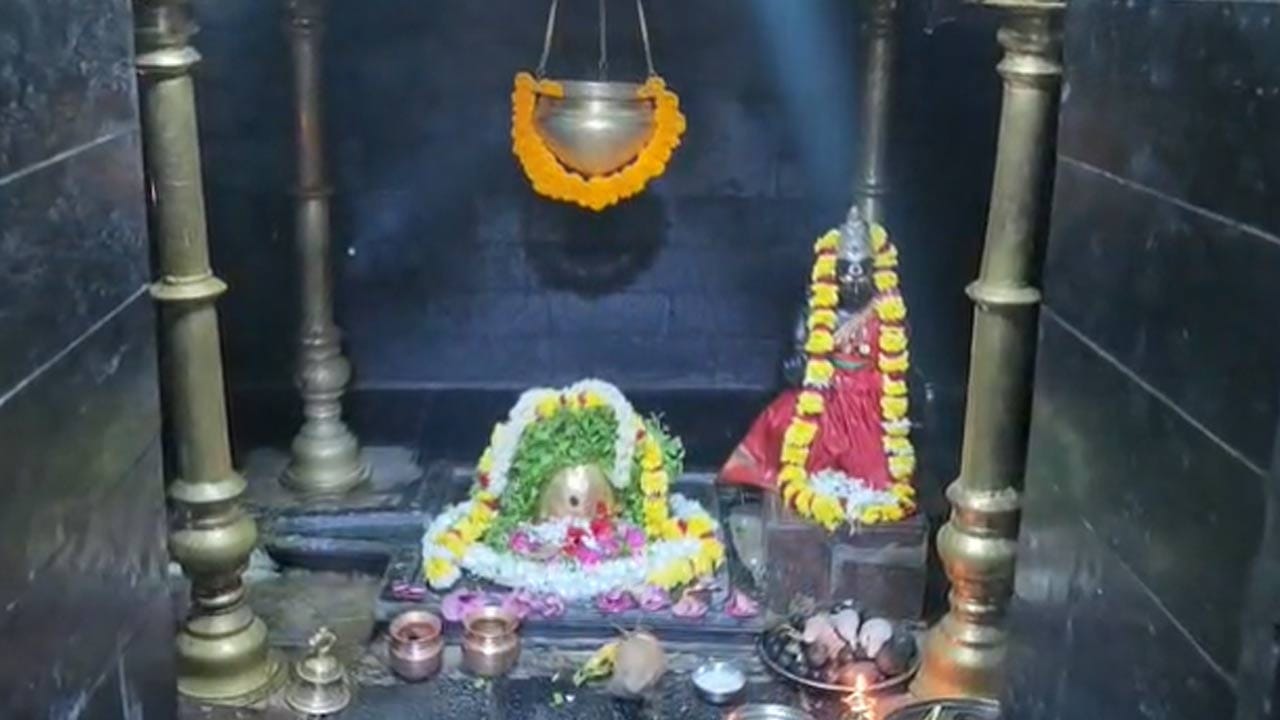 దేవాదాయ శాఖ కమిషనర్ ఆదేశాలు, రాష్ట్ర ప్రభుత్వ సూచనల మేరకు మూడు రోజుల పాటు  నిర్వహించే ఈ ఆధ్యాత్మిక క్రతువు వేద మంత్రోచ్ఛారణల నడుమ శోభాయమానంగా మొదలైంది.దేవస్థానం కార్యనిర్వహణాధికారి శ్రీ జల్లేపల్లి వెంకటరావు-దంపతుల ఆధ్వర్యంలో వేద పండితులు, ఆలయ అర్చకులు శాస్త్రోక్తంగా పూజలను ప్రారంభించారు.