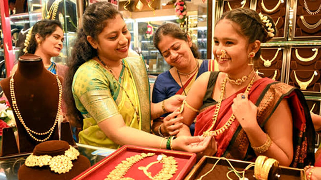 Gold Rate Today: బంగారం, వెండి ధరలు ఎలా ఉన్నాయి? పెరిగాయా? తగ్గాయా?