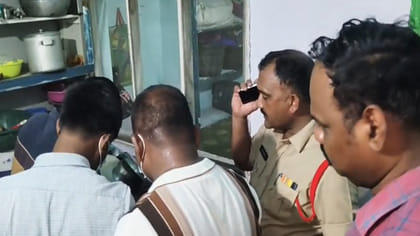 పసివాడి కళ్ల ముందే అత్యంత పాశవికంగా..!