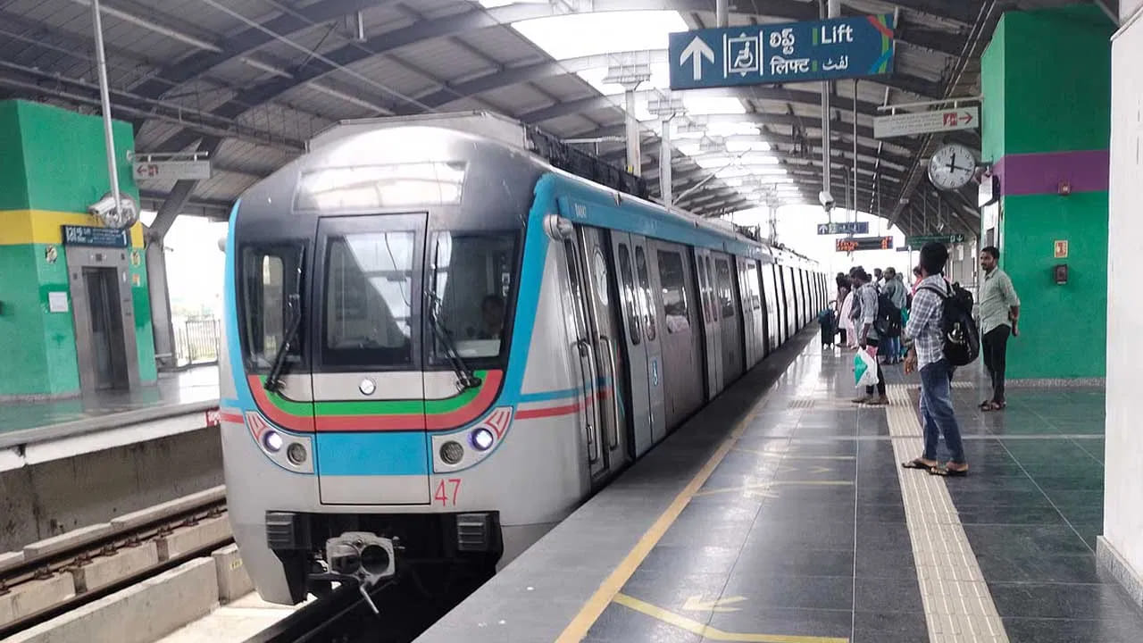 Hyderabad: పాతబస్తీ నుంచి ఎయిర్పోర్ట్ దాకా.. హైదరాబాద్ మెట్రో రెండో దశ పనుల్లో కీలక అడుగు..