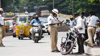 వాహనదారులకు బిగ్‌ అలర్ట్.. ఇకపై అలా చేస్తే కేసులే