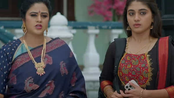 Illu Illalu Pillalu August 7: వాళ్లు ప్రేమను తీసుకెళ్లిపోవడానికే వచ్చారు.. నర్మద మాటలకు షాకైన వేదవతి