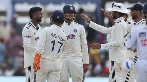 SL vs IND: గాలే టెస్టులో కుప్పకూలిన లంక.. టీమిండియాకు భారీ ఆధిక్యం..!