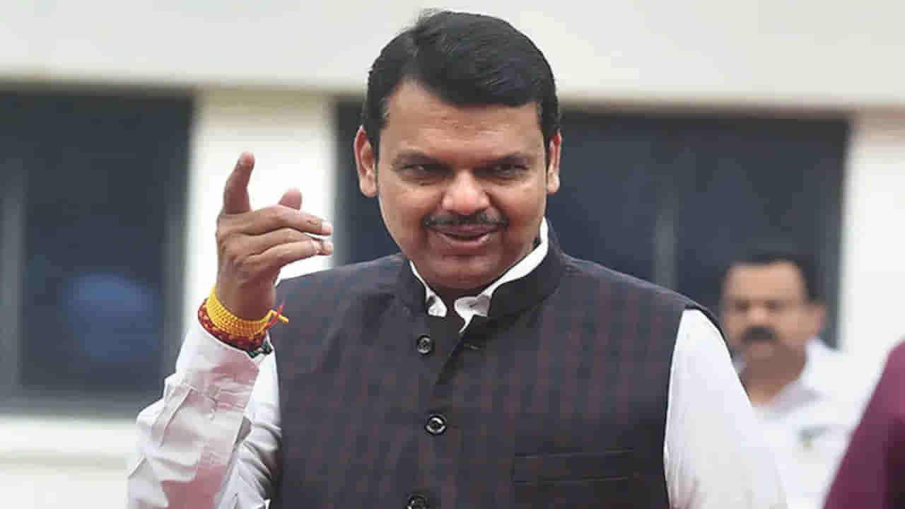 నేను మహారాష్ట్రలోనే ఉంటా.. గాల్లో మేడలు కట్టొద్దు.. కేంద్ర కేబినెట్ ప్రచారంపై ఫడ్నవీస్ క్లారిటీ..