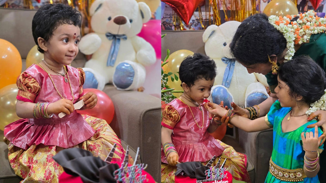 తమ కూతురు పుట్టిన రోజు వేడుకకు సంబంధించిన ఫొటోలను సోషల్ మీడియాలో షేర్ చేశాడు రాకేష్. ' ఖ్యాతికమ్మ హ్యాపీయెస్ట్ బర్త్ చిట్టి తల్లి.. అమ్మో అప్పుడే సెకెండ్ బర్త్ డే వచ్చింది. నీ ఫొటోస్ అన్ని చూస్తుంటే కాలం ఎలా గడిచిపోయిందో కూడా తెలియడం లేదు 24 నెలలు కన్నుమూసి తెరిచేలోపు అయిపోయినయీ అన్నట్లు గానే ఉంది'