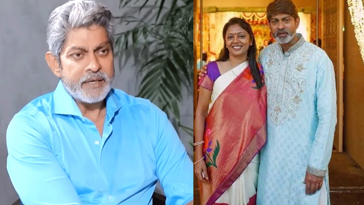 Jagapathi Babu : అందుకే ఎక్కడికి వెళ్లినా నా భార్య నా పక్కన రాదు.. కారణం ఇదే.. ఓపెన్ అయిన జగపతి బాబు..